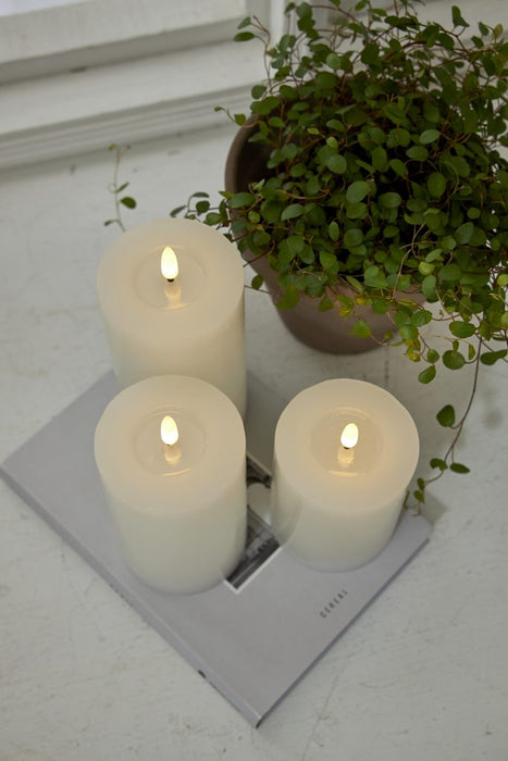 Flamme Flow LED-kynttilä valkoinen 15 cm