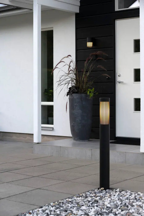 Konstsmide Pistoia ulkoseinävalaisin musta IP 54