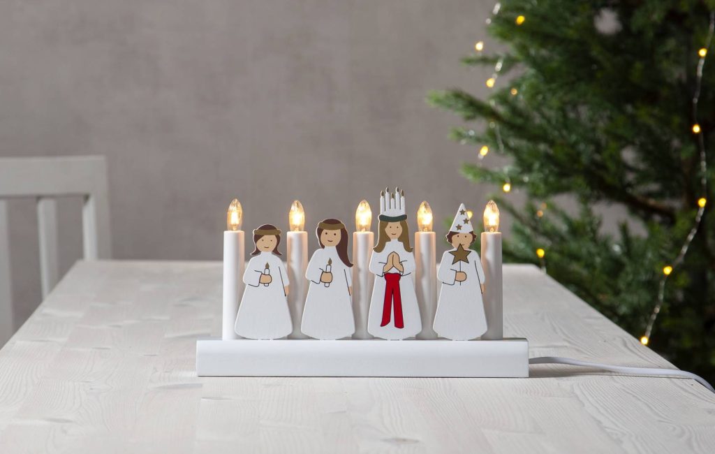 Julia Lucia kynttelikkö valkoinen