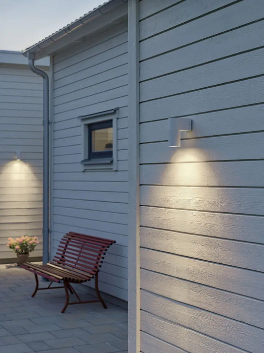 Konstsmide Temi Seinävalaisin alasvalo valkoinen