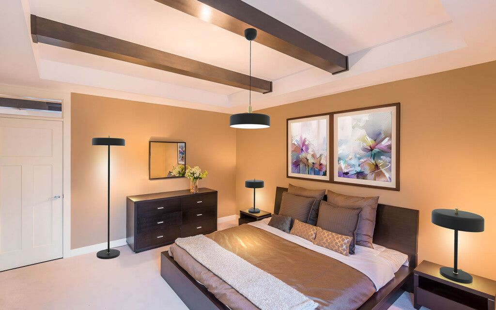 Trendo-lattiavalaisin  musta